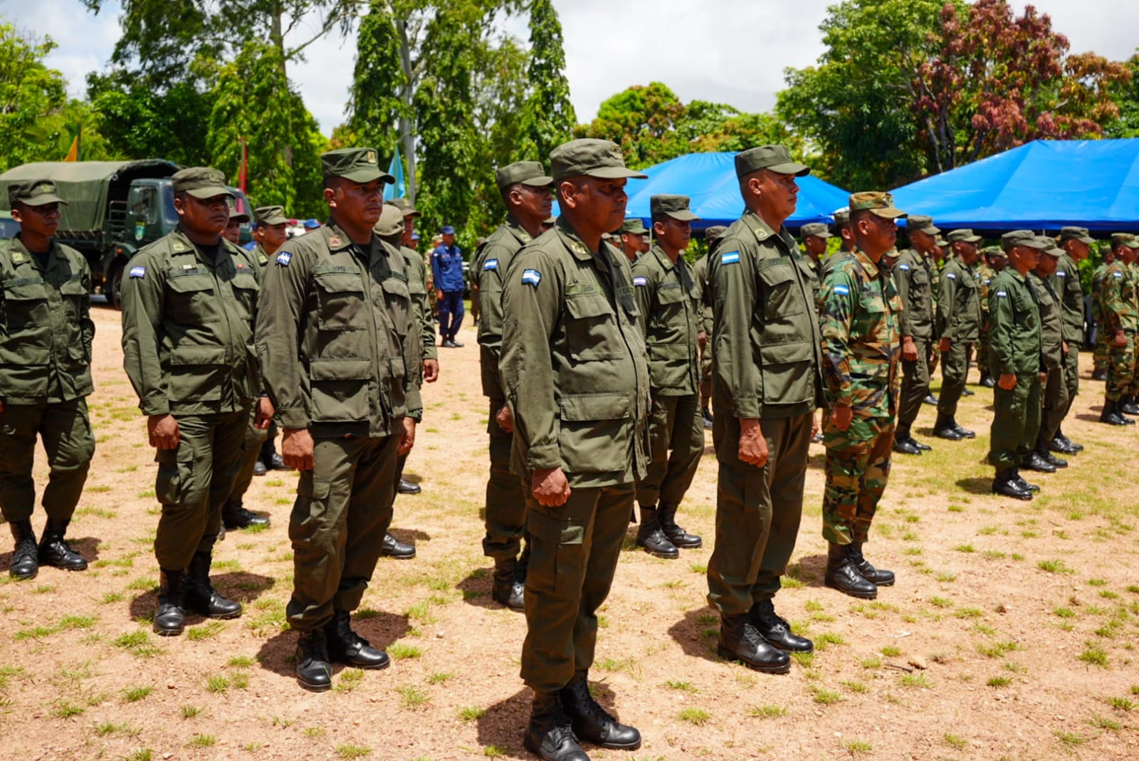 COMANDO-(4)