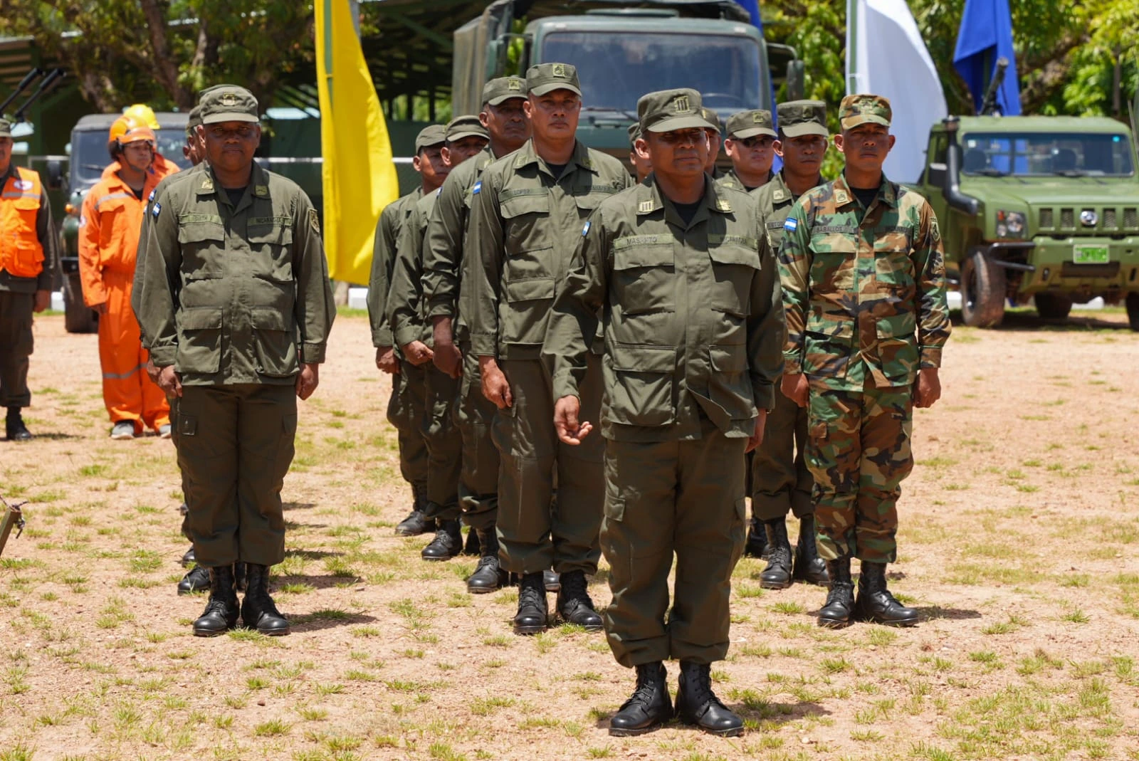 COMANDO-(6)
