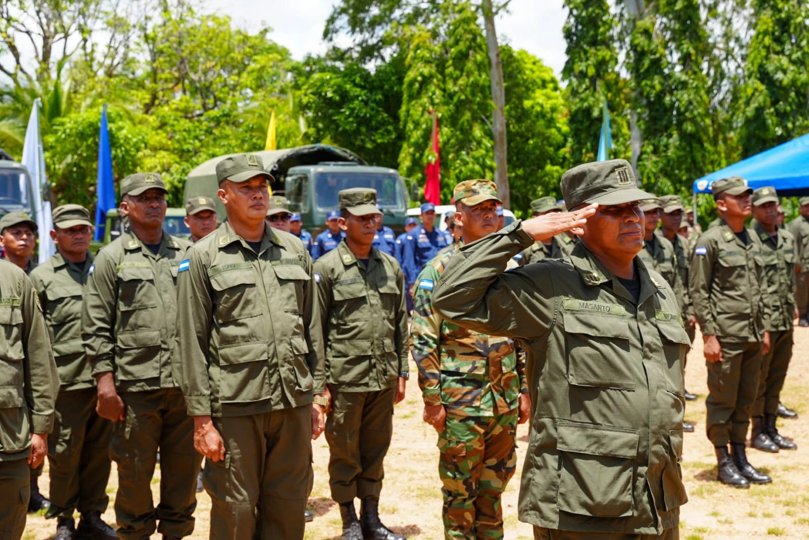 COMANDO-(8)