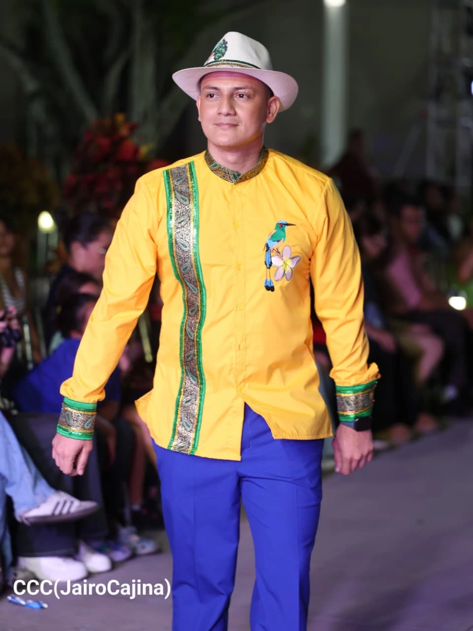 HUIPIL-(33)