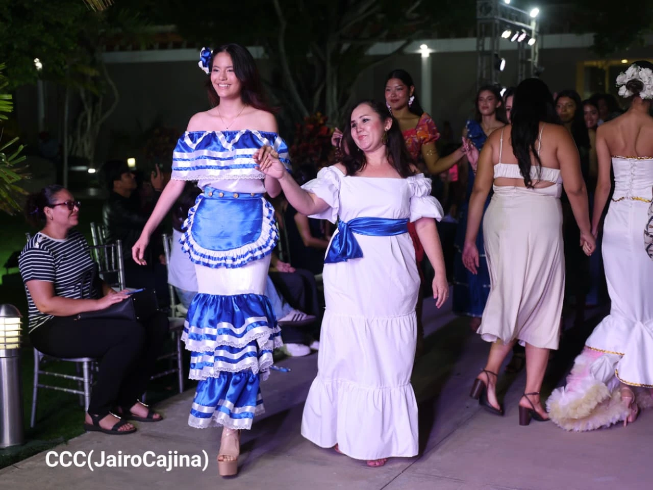 HUIPIL-(41)