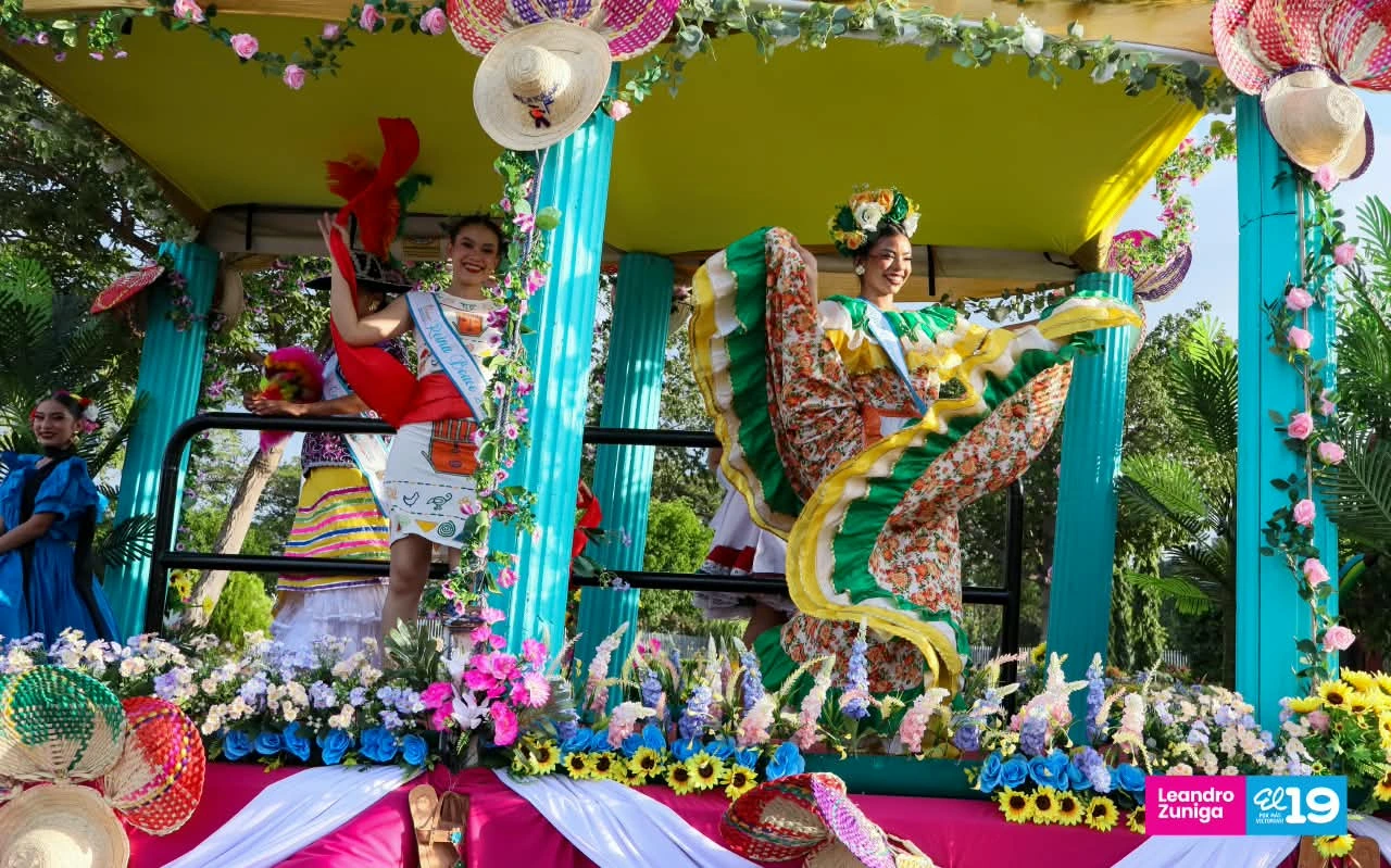 HUIPIL49