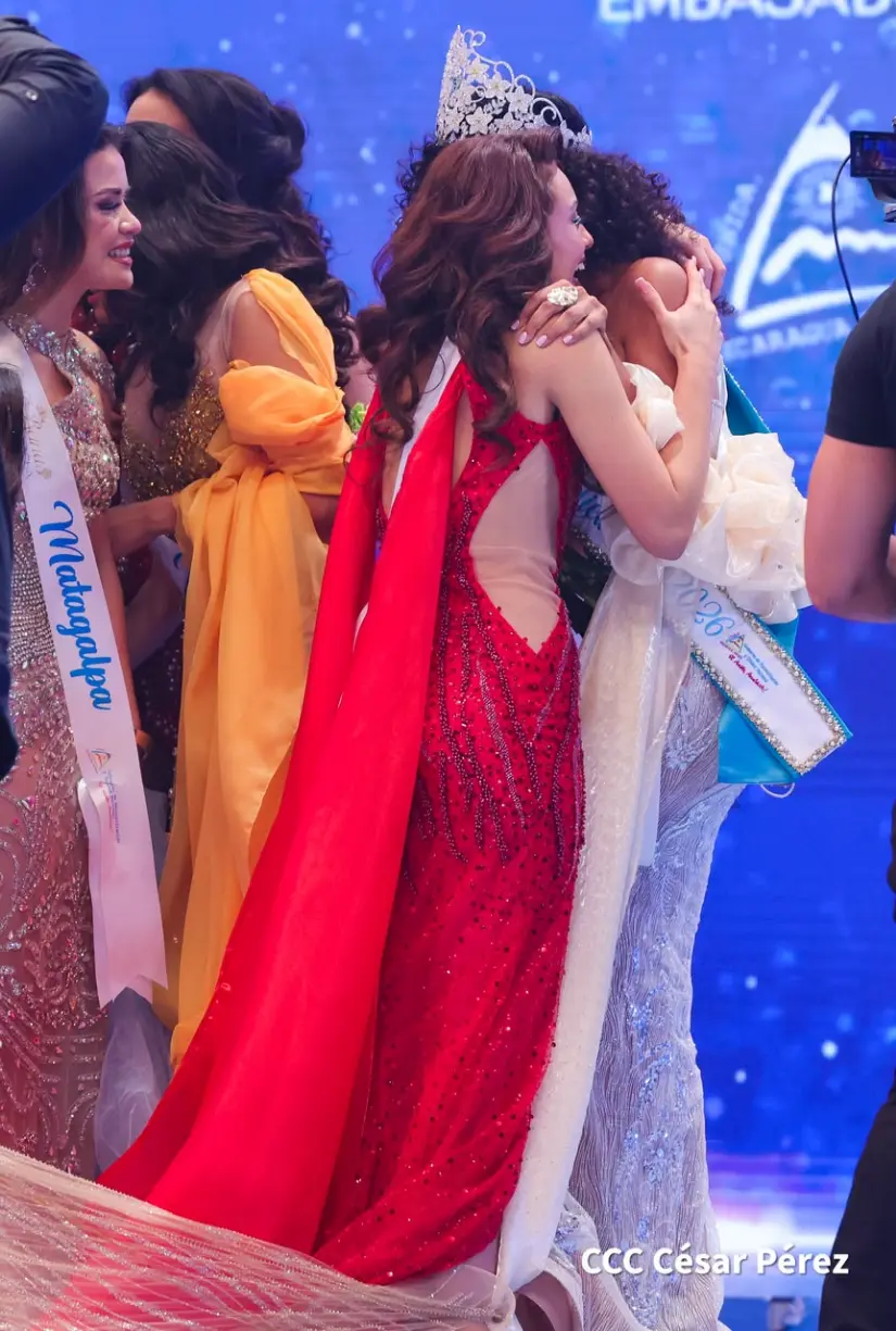 Reinas--(8)