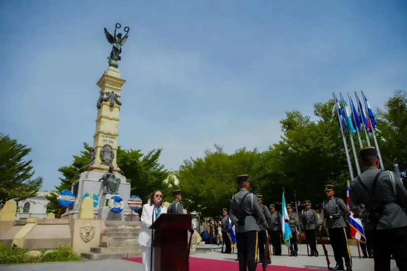 San-Salvador--(3)