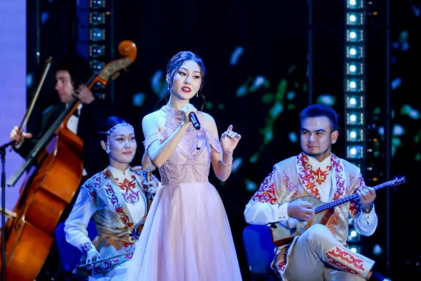RUSIA--(28)