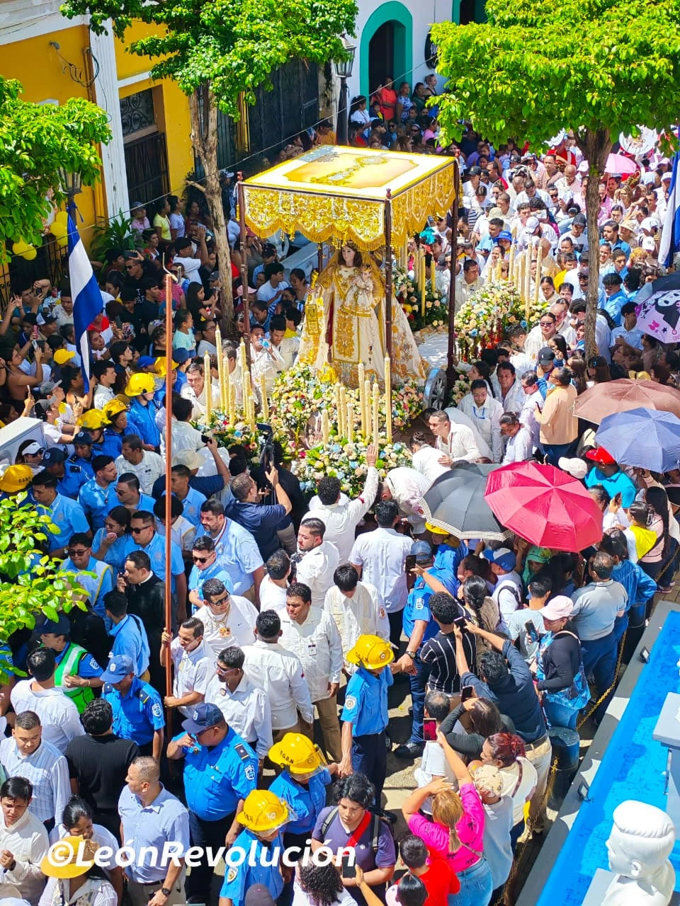PROCESION12