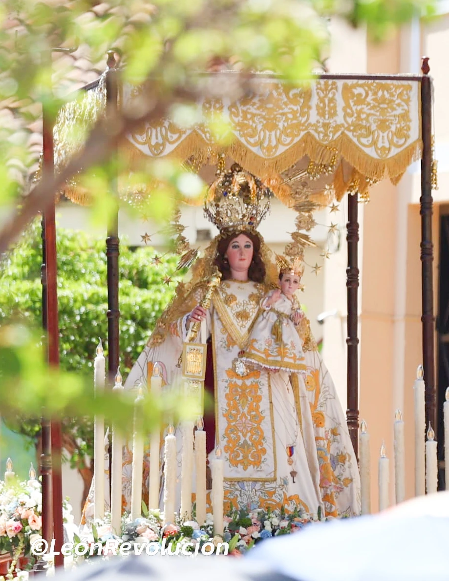 PROCESION16