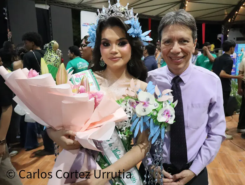 Reinas--(7)