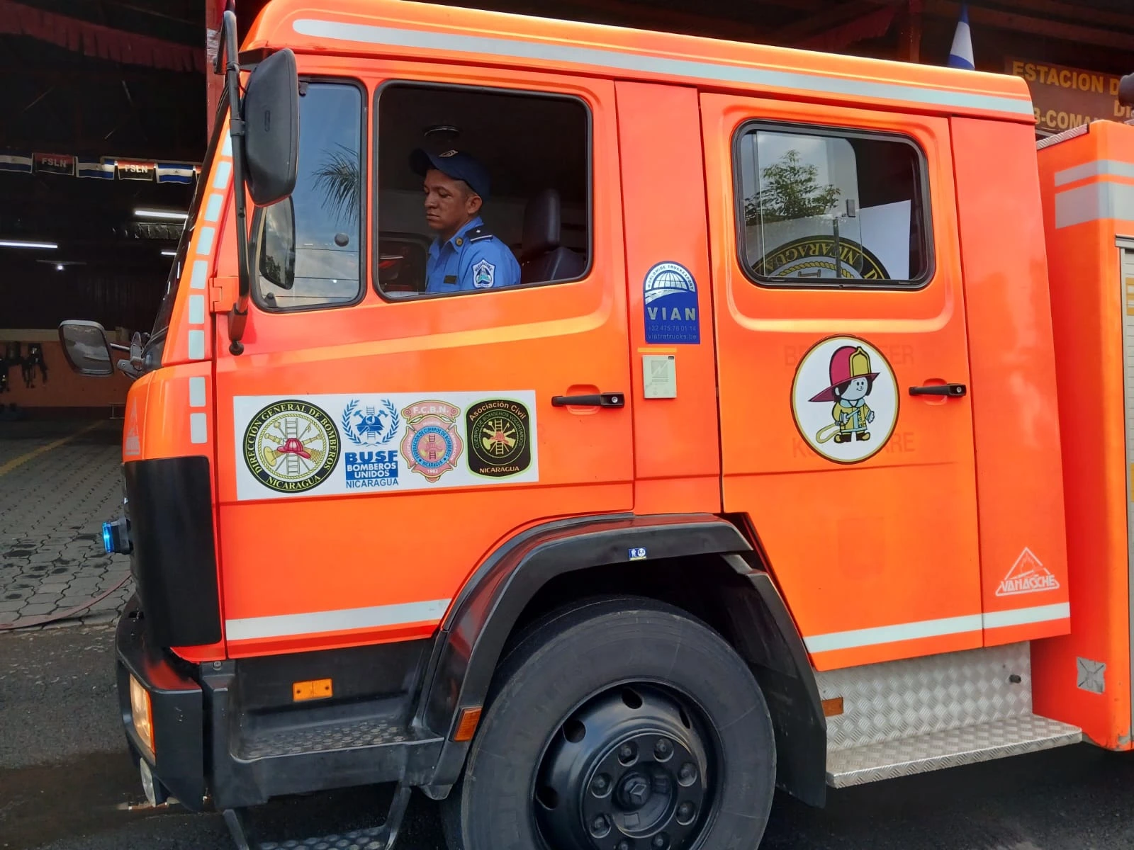 BOMBEROS-(2)
