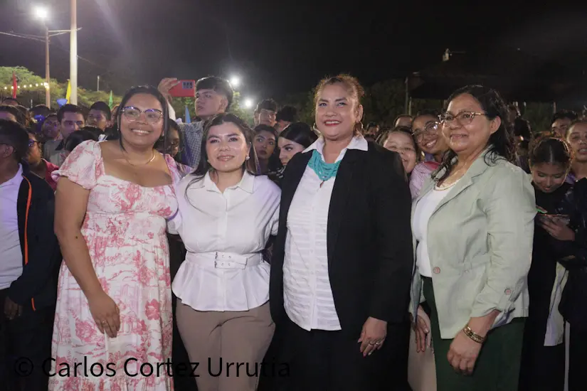 Plaza--(17)