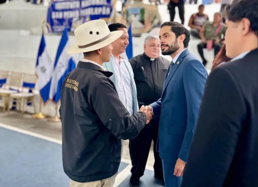 EL-SALVADOR--(1)