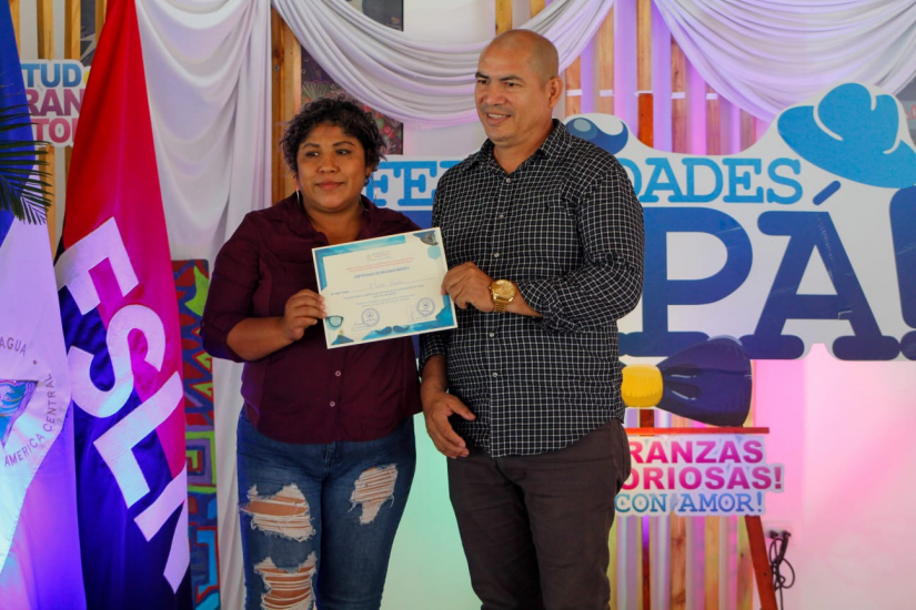 Entrega de Reconocimientos a emprendedores